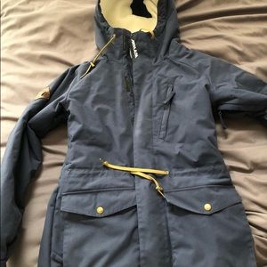 Women’s Armada Ski Coat Fitted Waist